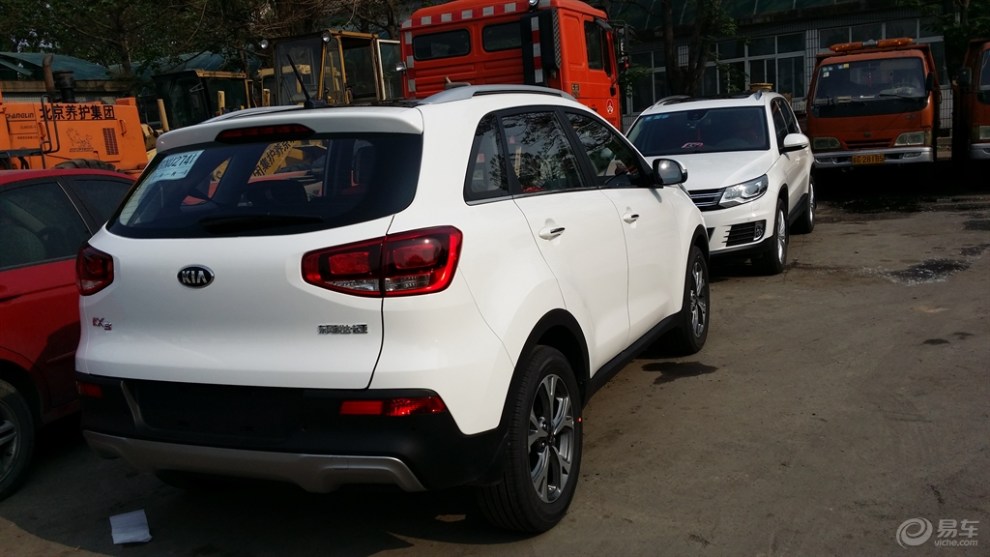 城市屌丝 白色傲跑提车作业