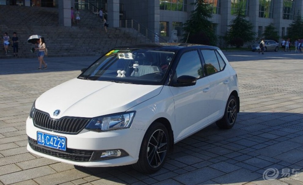 2015全新晶锐1.6自动运动版白色黑顶伪提车作业