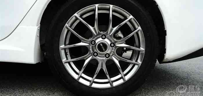 讨厌世俗,反感成规,憎恶不公,永远坚持自己的信念.