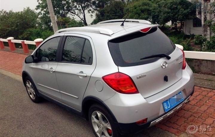 白色长城m2提车认证贴