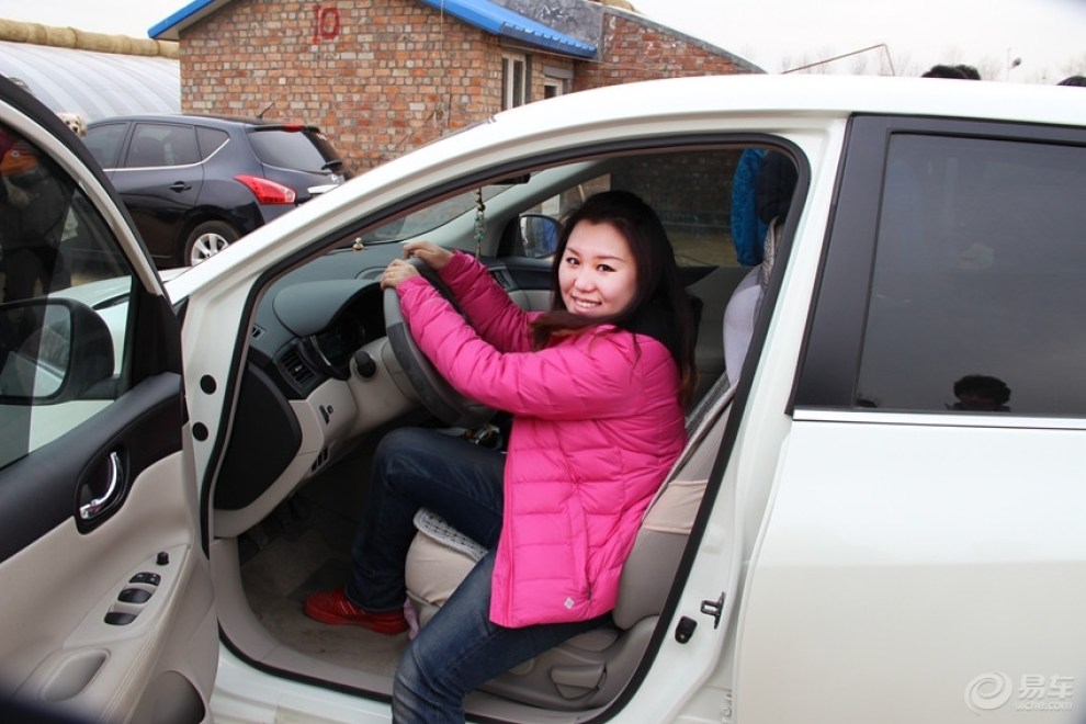 为了儿子选骐达,老婆为我当车模