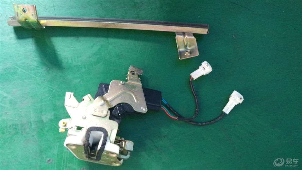 【山东长安车友会】长安悦翔更换门锁及密封条