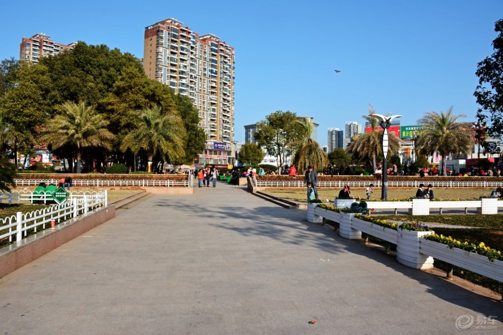 【金猴迎春】正月初八老家县城月兔广场小游