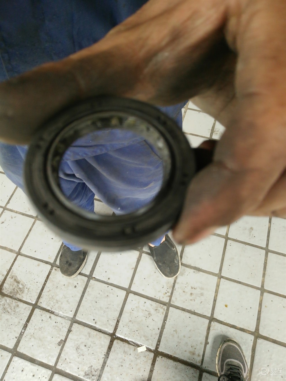 【四川长安家族】奔奔迷你更换半轴油封全过程