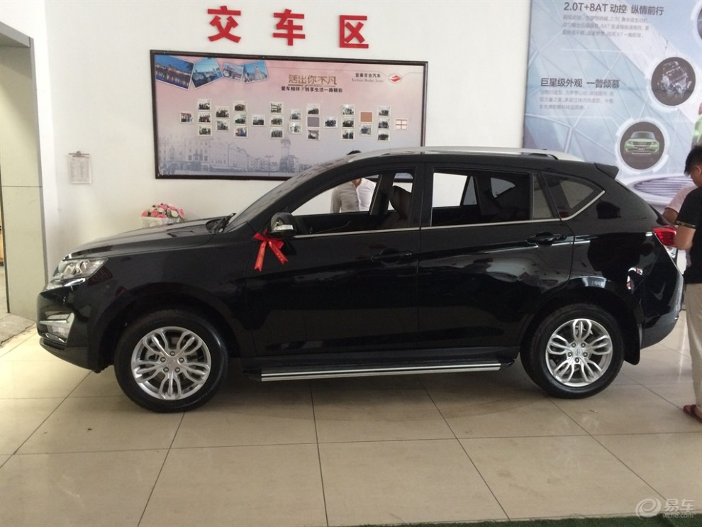 提车了,黑色陆风x5,霸气.