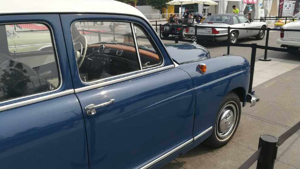 【老爷车展直播】奔驰w121 190