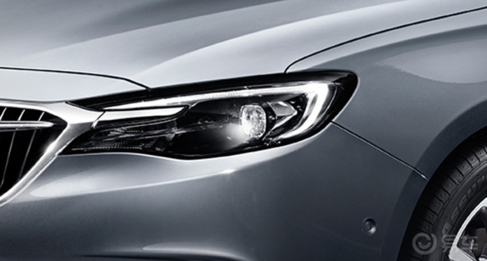 阅朗展翼型led自动感应大灯