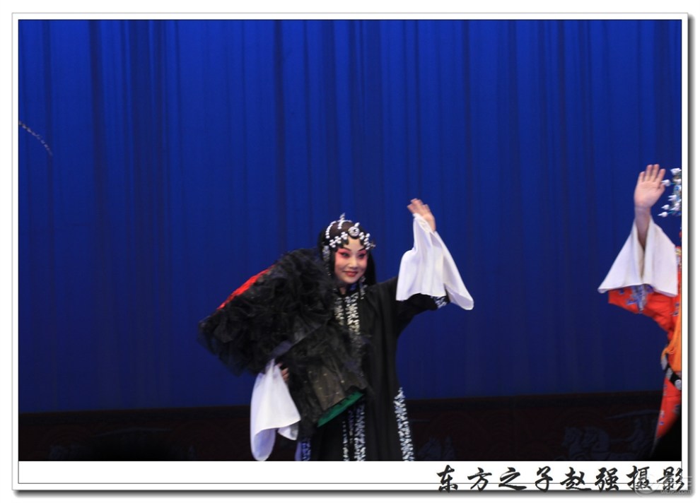 天津评剧团上演评剧《李三娘》王晓凌舞台剧照