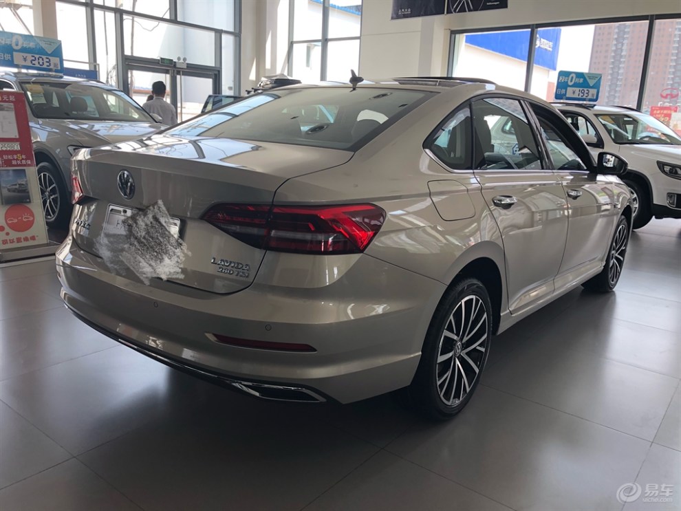 朗逸plus有实车到店了,今天特意去看看,果然