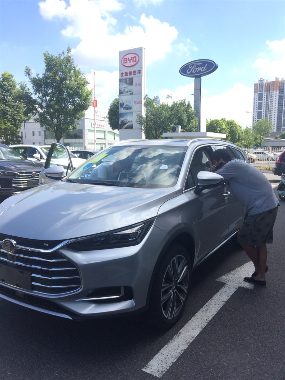 银色唐实车 金属漆最佳选择