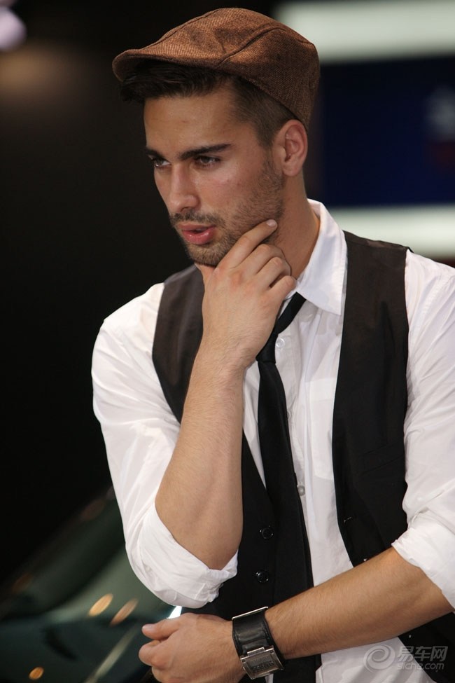 【车展模特】mini展台异域风情帅哥 电力十足高清美图