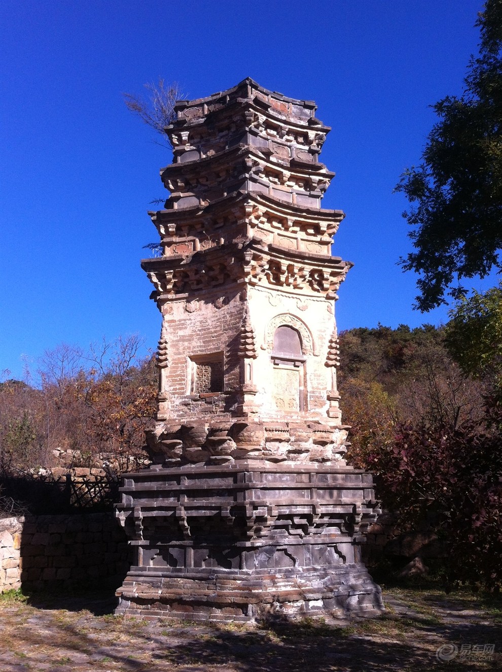 赶上秋天的小尾巴登山去喽-银山塔林