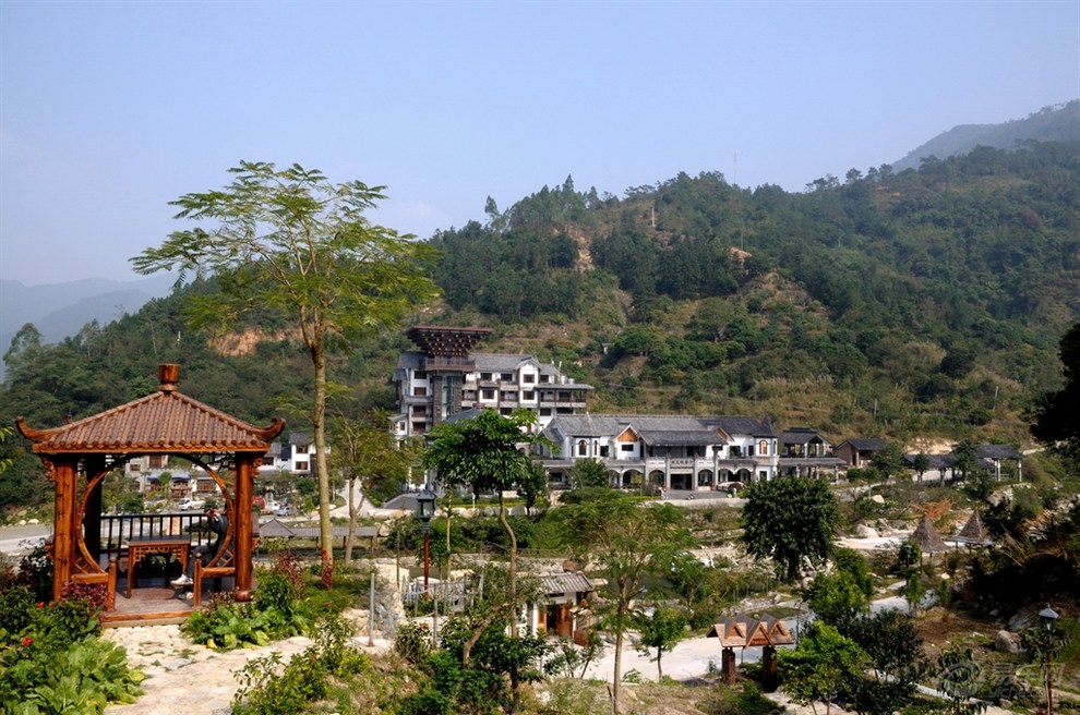 四会葫芦山烧烤,新兴禅龙峡温泉 - 推荐家庭小复式温泉别墅