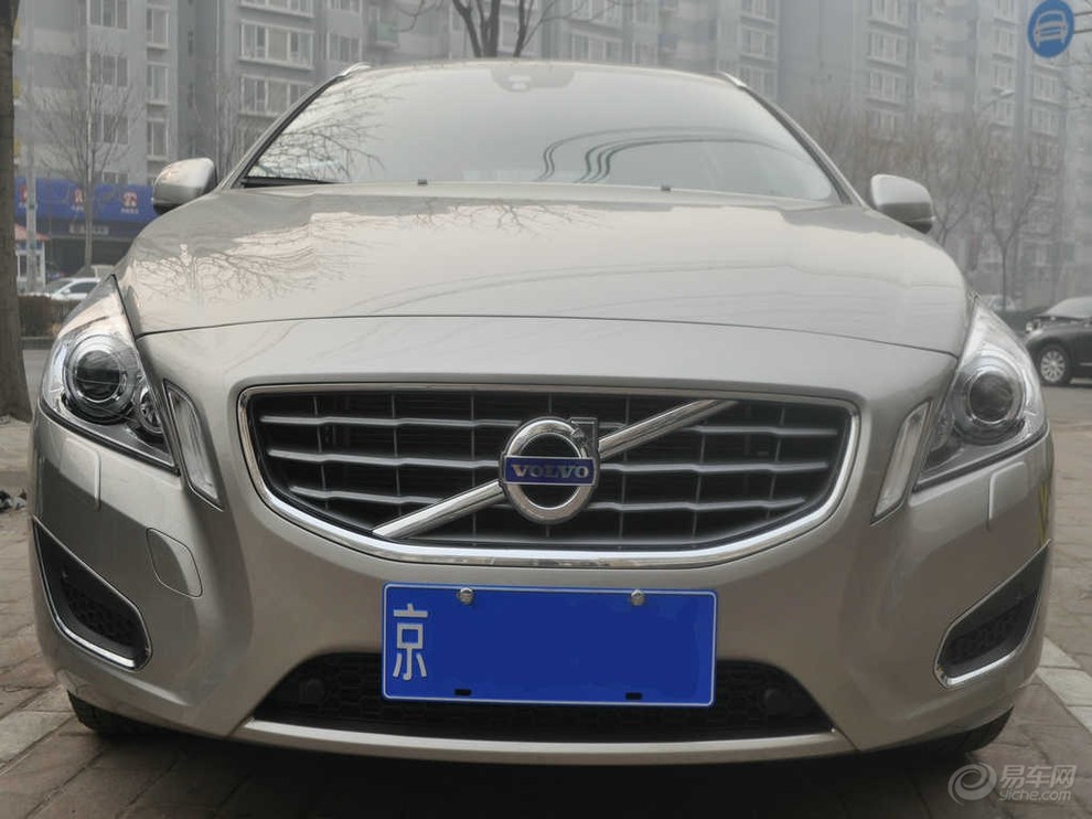 【提车作业加潇洒车老白那贴膜作业 求精华 求认证啊】_沃尔沃v30论坛