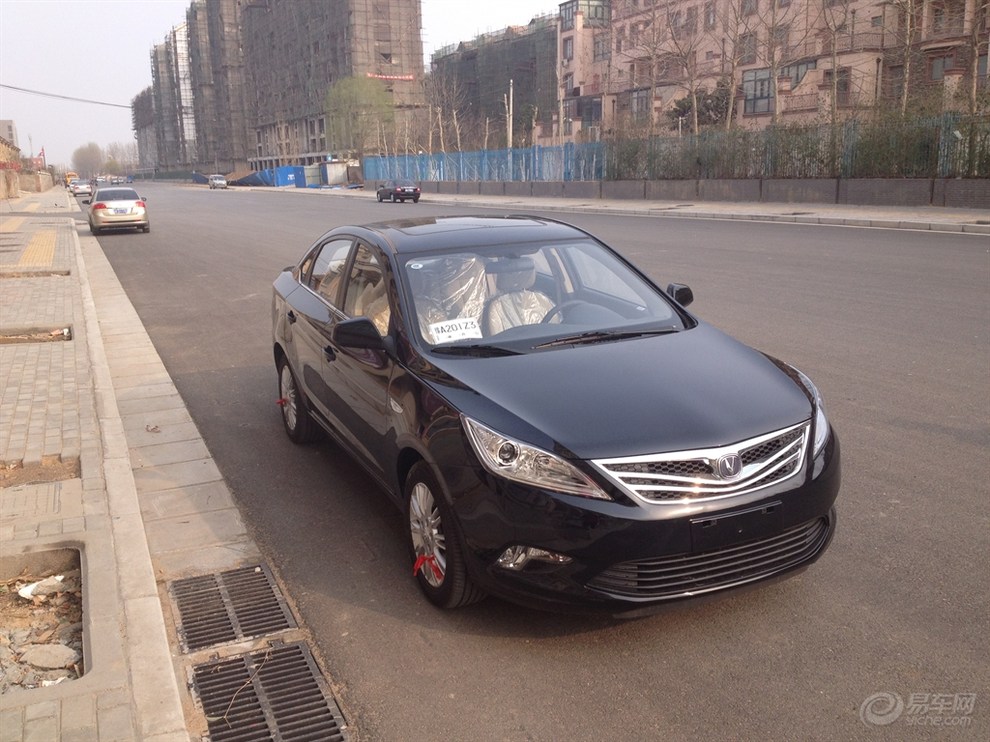 我的爱车——黑色逸动写真另附老婆靓照(求精!