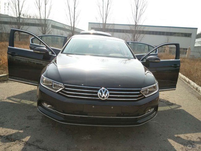 2018款迈腾1.4t舒适黑 提车作业