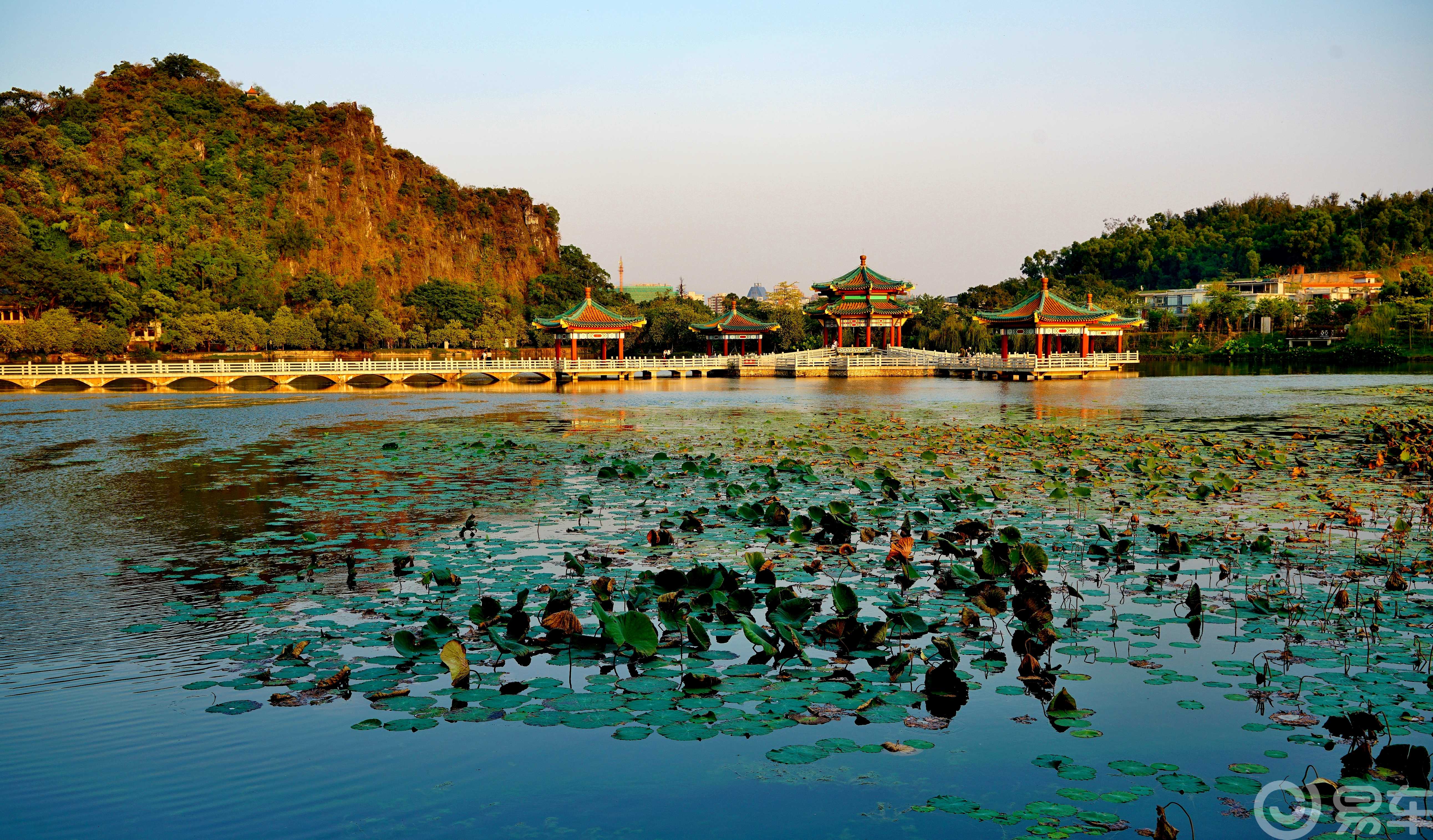 广东深度游1肇庆七星岩的湖光山色日落黄昏金色幽影