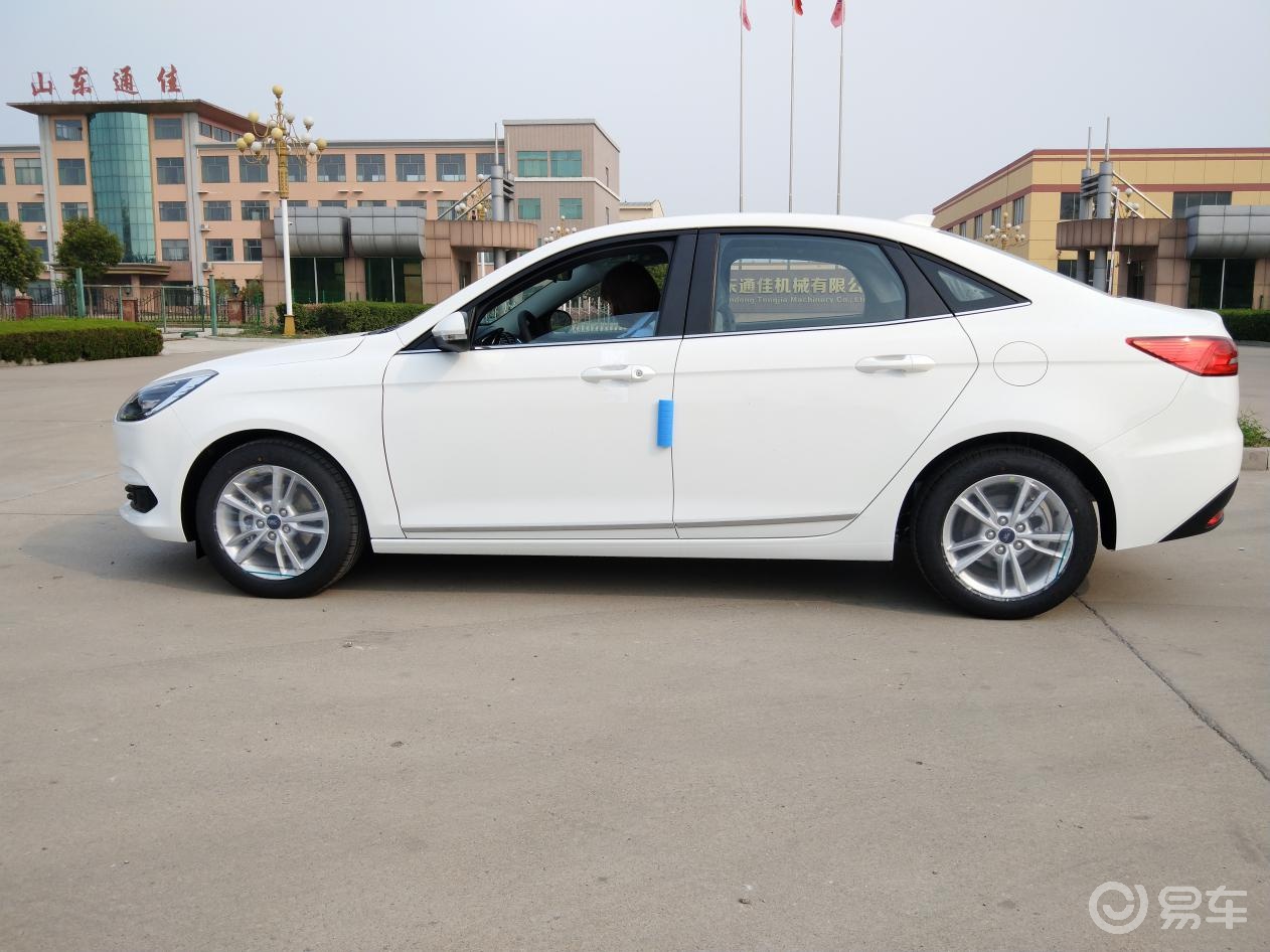 试驾19款福睿斯,路上感觉还不错